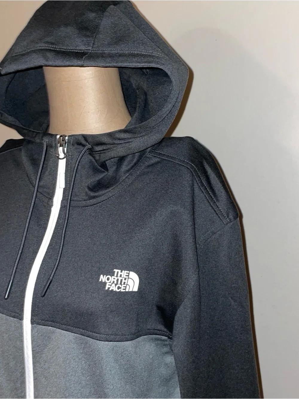 The North‎ Face Black & Gray Hooded Full-Zip MENS LARGE